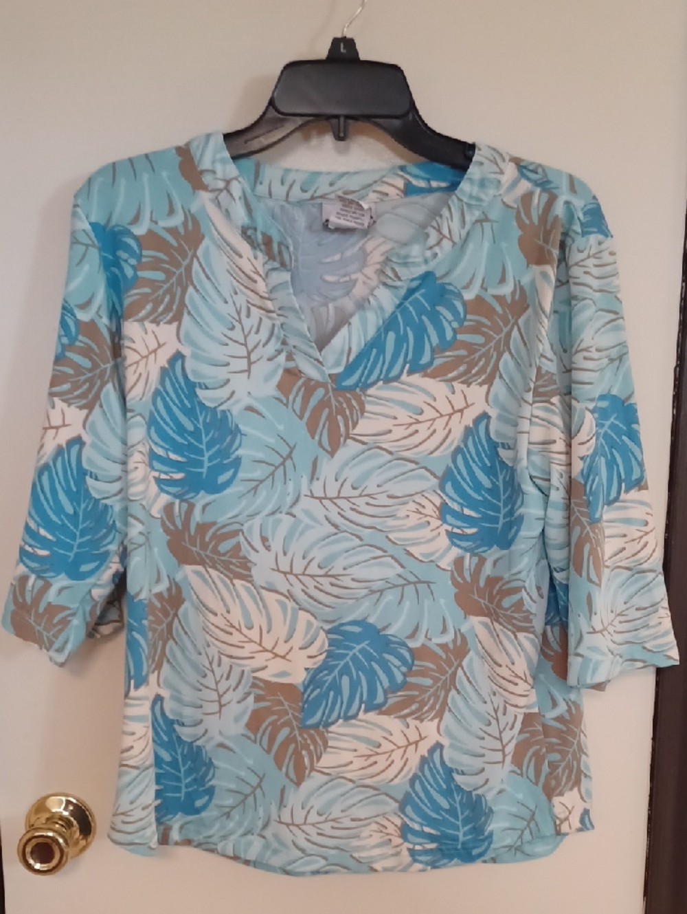 Bon Worth Light Blue & Tan Leaf-Print V-Neck Blouse